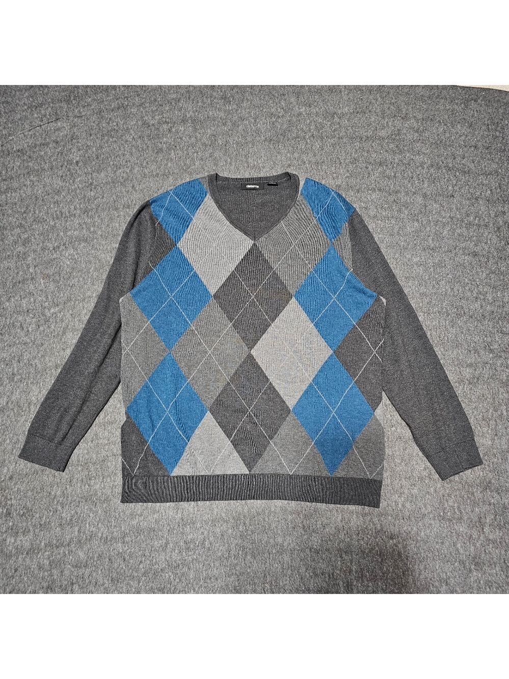 Claiborne Men’s Gray Blue Argyle V-Neck Sweater L​